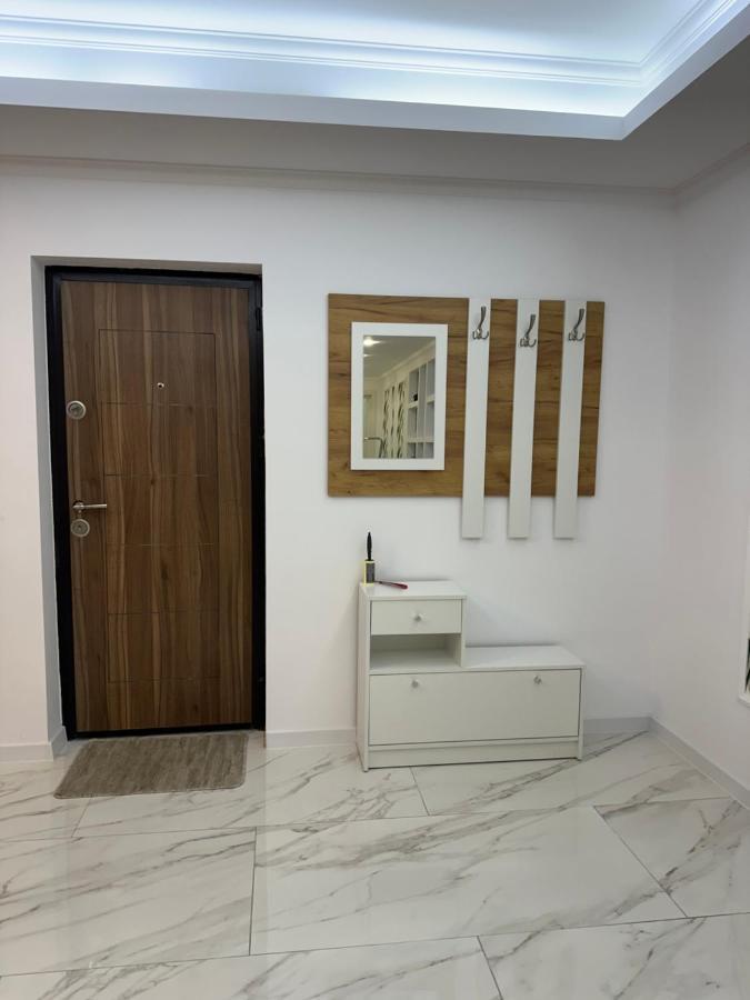 Golden Garden Luxury Apartment In Bukarest Kültér fotó