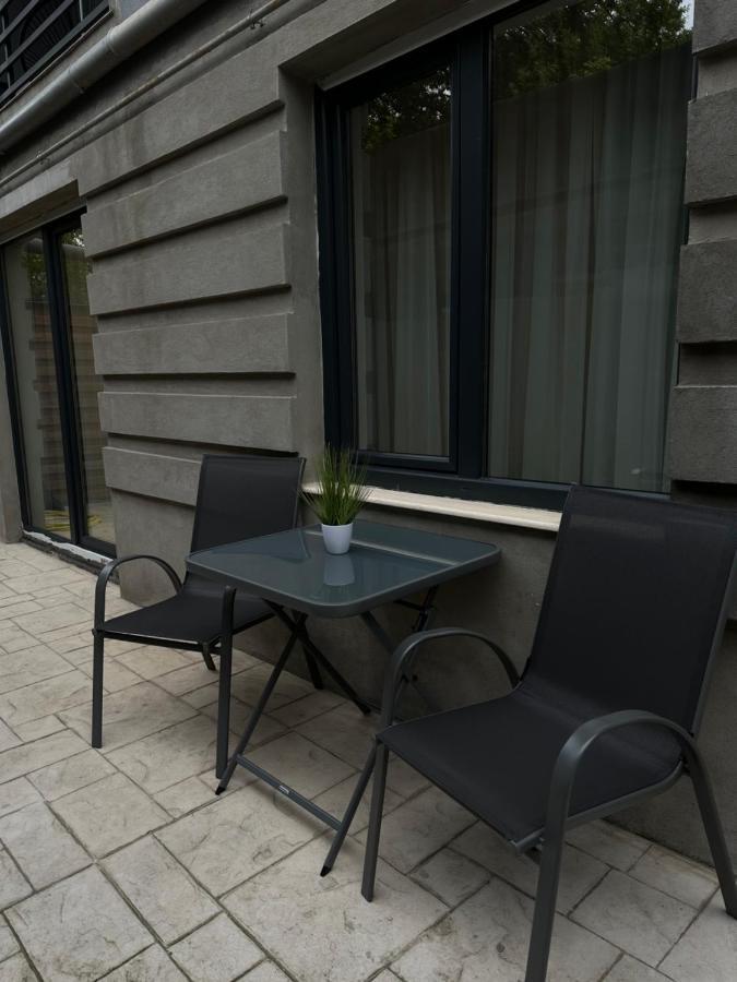 Golden Garden Luxury Apartment In Bukarest Kültér fotó